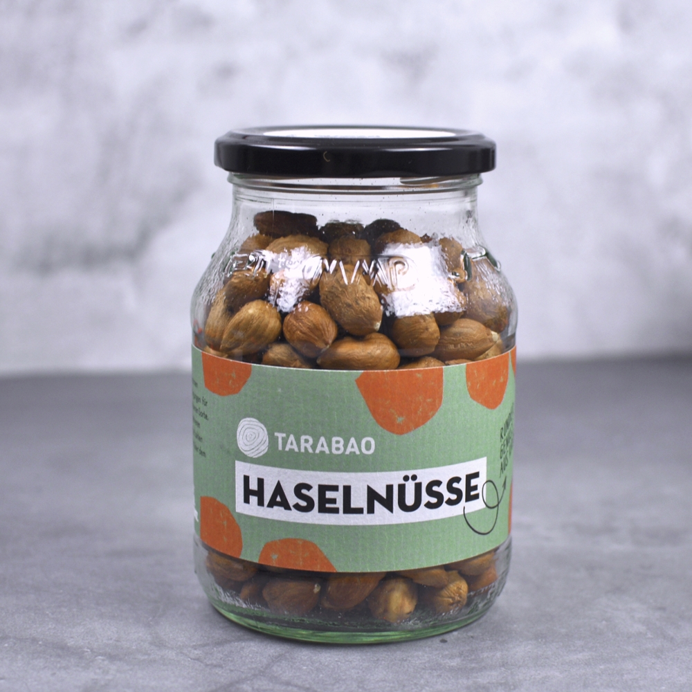 Haselnüsse
