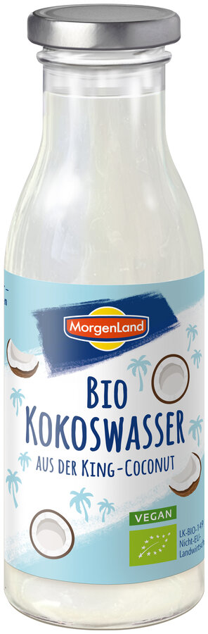 Kokoswasser im Glas