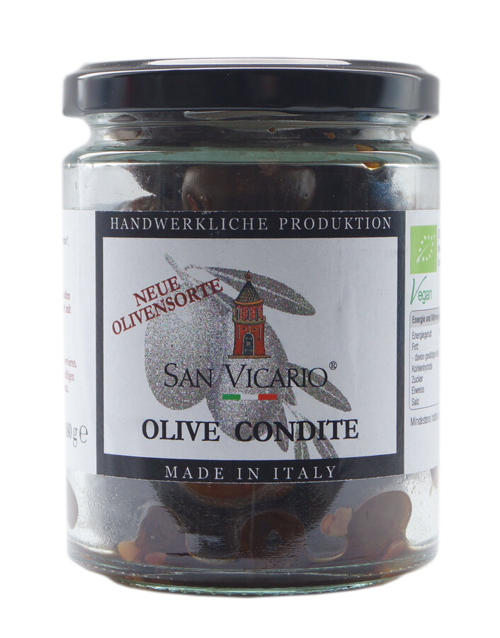 Oliven condite mit Knoblauch und Peperoncini