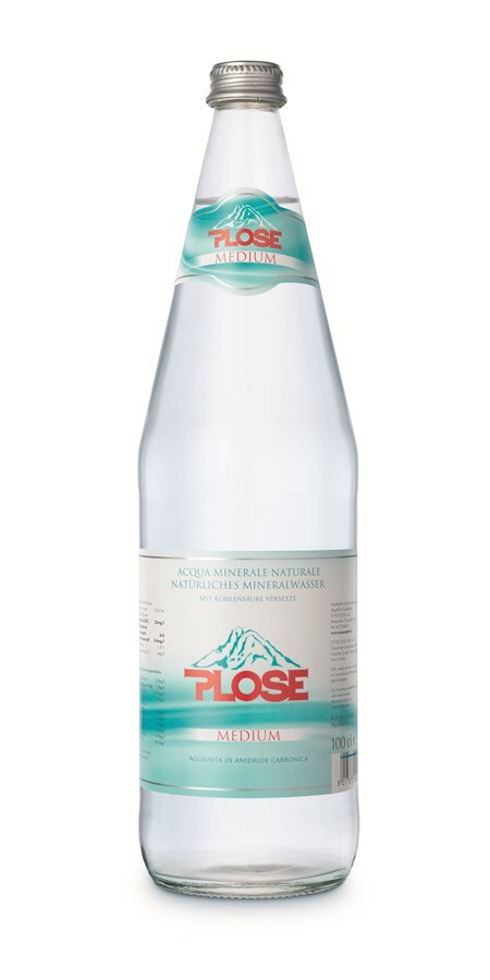 Medium, natürliches Mineralwasser