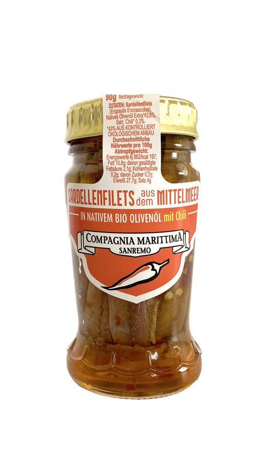 Handgelegte Sardellenfilets aus dem Mittelmeer mit Chili in nativem Olivenöl
